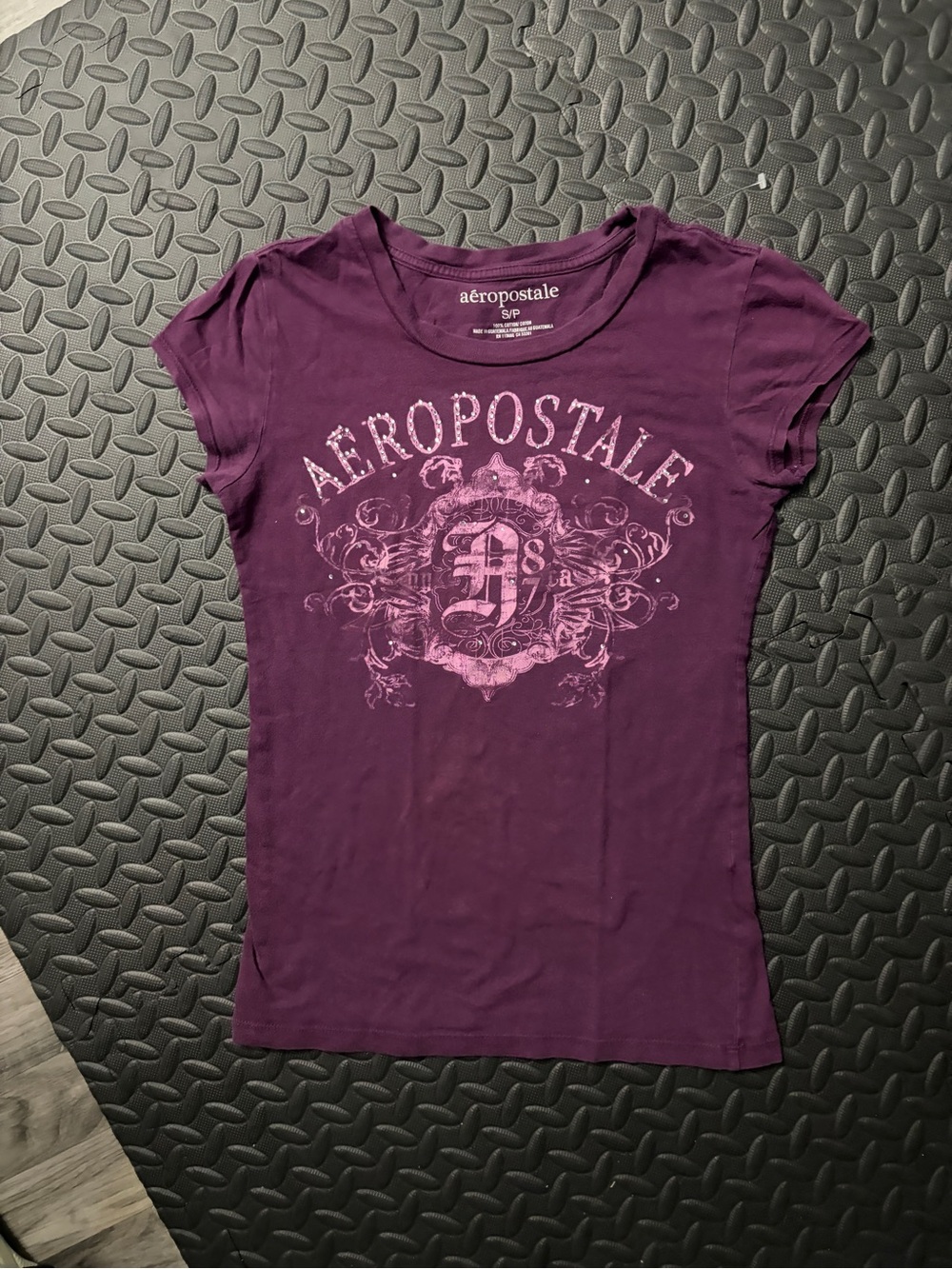 Aeropostale Plum Short Sleeve Graphic Tee with Pink Print